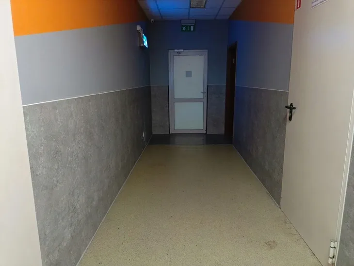 plyta-scienna-weglowa-pcv-wpc-panel-scienny-280x122-cm-beton-mat-stan-opakowania-oryginalne