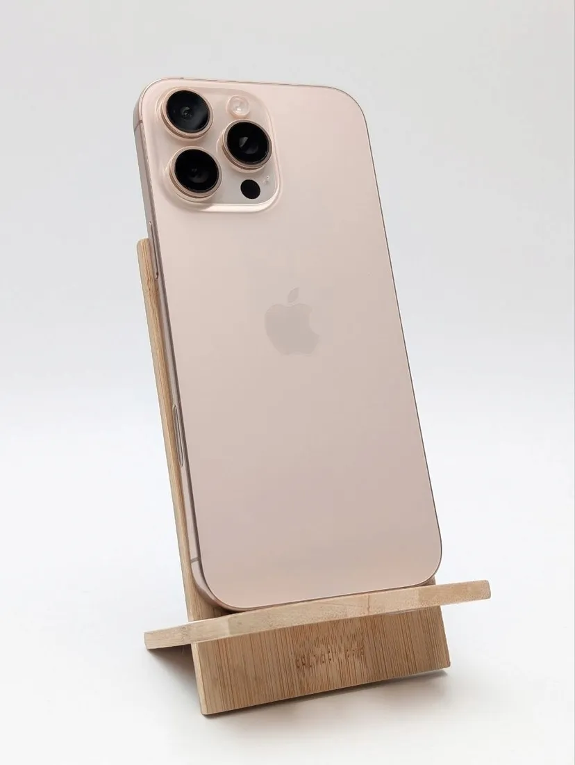 apple-iphone-16-pro-max-256gb-tytan-pustynny-model-telefonu-iphone-16-pro-max