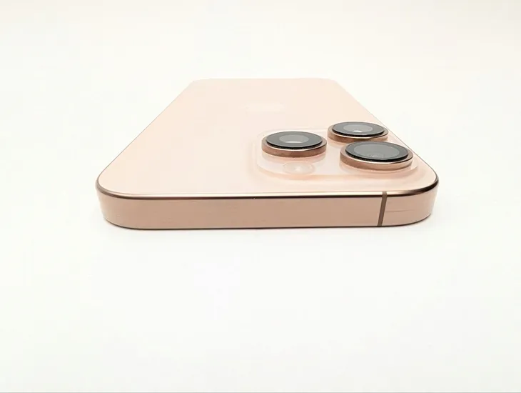 apple-iphone-16-pro-max-256gb-tytan-pustynny-typ-smartfon