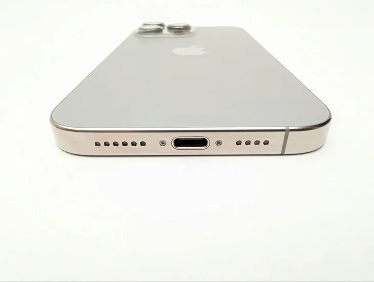 apple-iphone-16-pro-max-256gb-tytan-naturalny-typ-smartfon