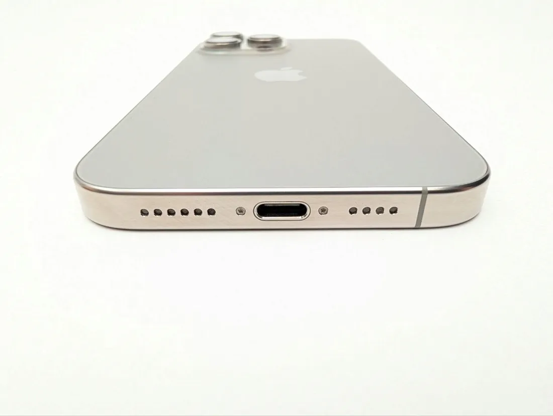 apple-iphone-16-pro-max-256gb-tytan-naturalny