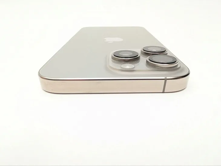 apple-iphone-16-pro-max-256gb-tytan-naturalny-typ-akumulatora-litowo-jonowy