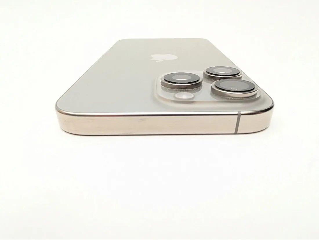 apple-iphone-16-pro-max-256gb-tytan-naturalny-model-telefonu-iphone-16-pro-max