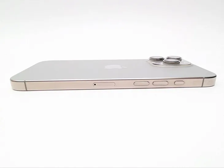 apple-iphone-16-pro-max-256gb-tytan-naturalny-rozdzielczosc-nagrywanych-filmow-4k-1080p-fullhd-720p-hd