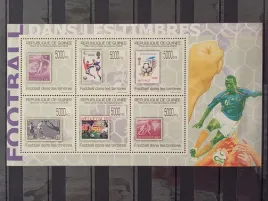 znaczki-sport-pilka-nozna-gwinea-czysty-s5