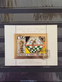 znaczki-sport-pilka-nozna-1974-gwinea-zloty-kasowany-p11