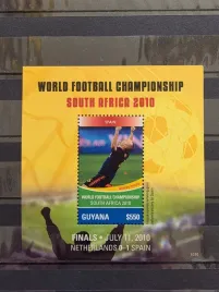 znaczki-sport-pilka-nozna-south-africa-2010-guyana-czysty-p11