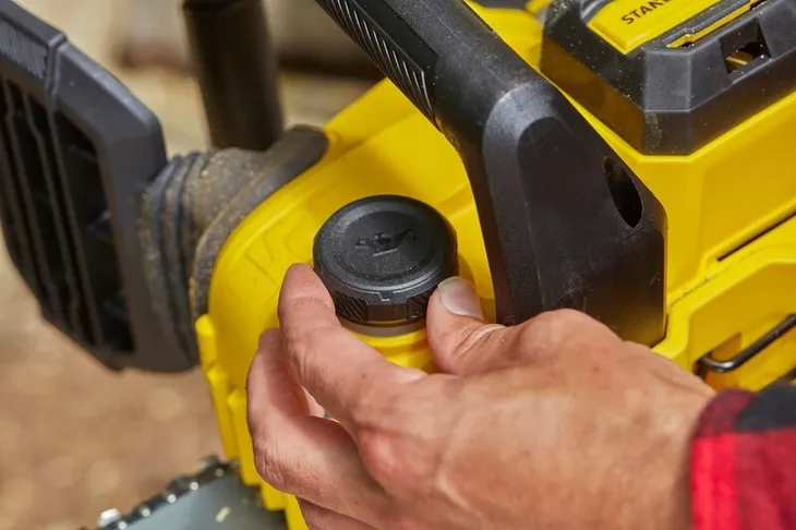 pilarka-lancuchowa-akumulatorowa-v20-18v-30cm-0-ah-s-sfmccs630b-dlugosc-prowadnicy-30-cm