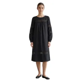 sukienka-damska-sinequanone-brooke-czarna-trapezowa-z-koronka