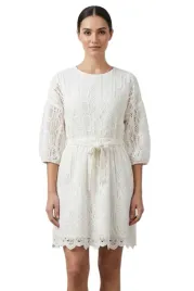 sukienka-damska-desigual-x-johnson-hartig-aster-koronkowa-biala