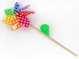 wiatrak-sred-32cm-drewniany-trzonek-dl-60cm