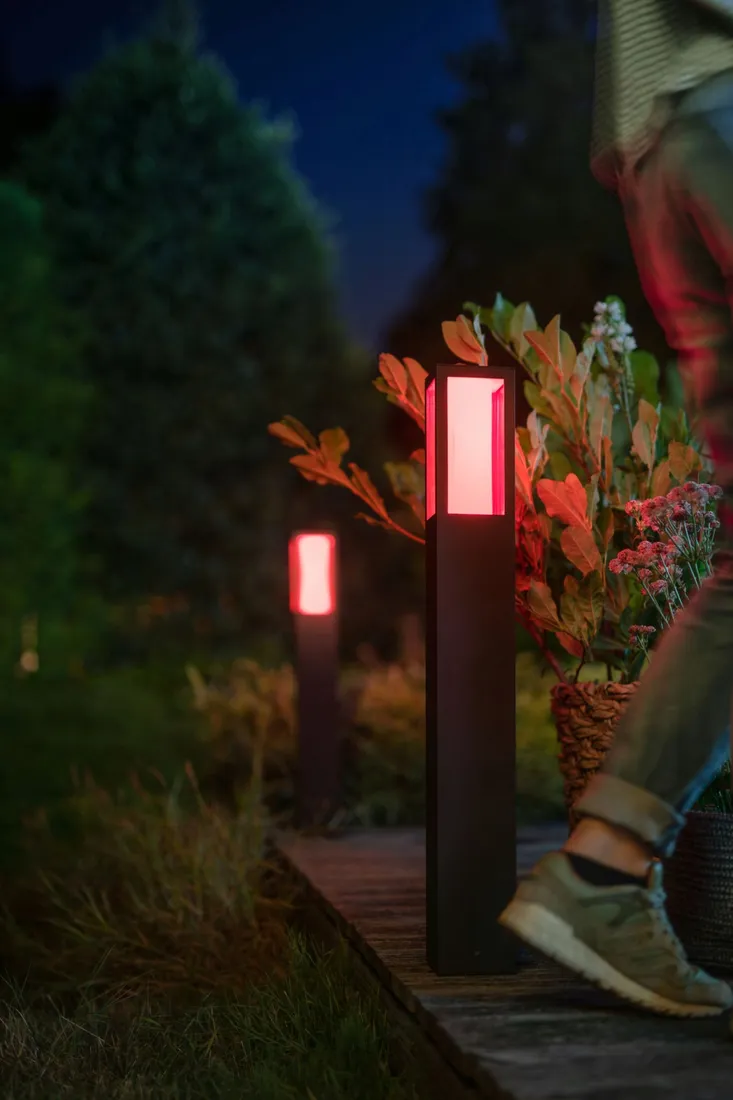 philips-hue-wca-impress-outdoor-post-lantern-or-philips-hue-stan-nowy