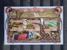 znaczki-fauna-gady-plazy-weze-gwinea-czysty-zn40