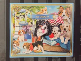 znaczki-fauna-zwierzeta-psy-madagaskar-kasowany-zn24