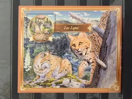 znaczki-fauna-zwierzeta-rysie-madagaskar-kasowany-zn24