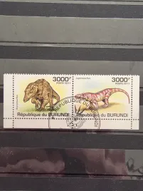 znaczki-zwierzeta-wymarle-dinozaury-burundi-kasowany-zn8