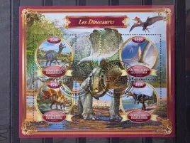 znaczki-zwierzeta-prehistoryczne-dinozaury-madagaskar-kasowany-f3