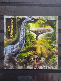znaczki-zwierzeta-prehistoryczne-dinozaury-gabon-kasowany-f3