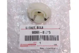 toyota-yaris-oprawka-zarowki-tylnej-lampy-90069-81015-oe