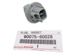 toyota-iq-hilux-gniazdo-oprawka-lampy-kierunkowskazu-przod-90075-60028-oe