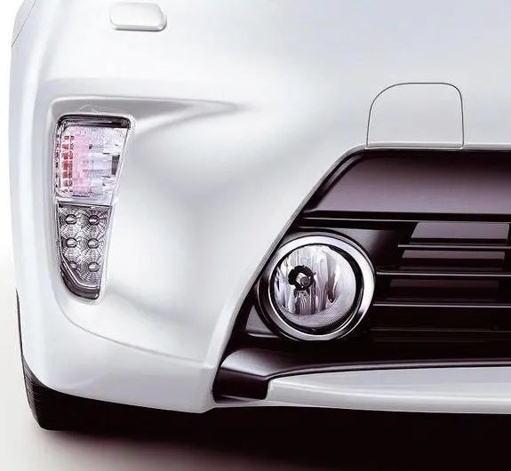 toyota-prius-rav4-ramki-lamp-przeciwmgielne-chrom-pz49u-g0490-zb-oe