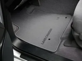 toyota-land-cruiser-oryginalne-dywaniki-welurowe-komplet-pz410-79352-dy-oe