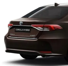 toyota-corolla-nakladka-listwa-pokrywy-bagaznika-chrom-pw405-02004-01-oe