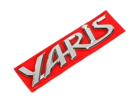 toyota-yaris-chromowany-emblemat-logo-tyl-yaris-75442-0d150-oe