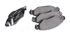 toyota-yaris-oryginal-klocki-hamulcowe-przod-04465-yzzem-oe