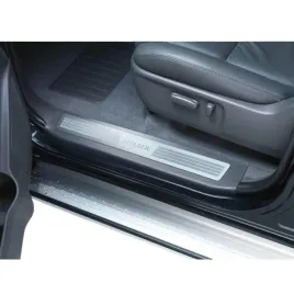 toyota-hilux-nakladki-progowe-stal-nierdzewna-pz438-n2180-00-oe