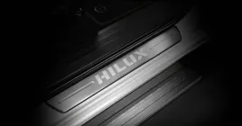 toyota-hilux-nakladki-progowe-aluminiowe-pc382-0k004-oe