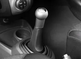 toyota-yaris-galka-zmiany-biegow-chromowana-5-biegow-pz430-b9176-00-oe