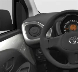 toyota-aygo-nakladka-wlotu-nawiewu-srebrna-1e7-55474-0h070-b1-oe