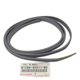 toyota-rav4-uszczelka-nakladka-blotnika-prawy-tyl-61784-42011-b0-oe