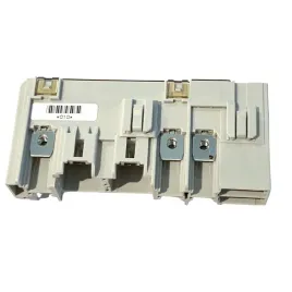 toyota-hilux-fortuner-modul-bezpiecznikow-82620-71010-oe