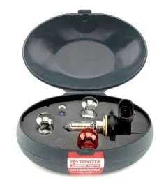 toyota-zestaw-zapasowych-zarowek-hir2-py21w-p21w-p21-5w-w5w-90981-yzzg1-oe