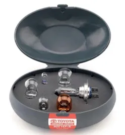 toyota-auris-avensis-corolla-rav4-prius-yaris-zestaw-zarowek-90981-yzzd3-oe