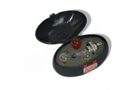 toyota-zestaw-zapasowych-zarowek-h4-py21w-w21w-w21-5w-w5w-90981-yzzn2-oe