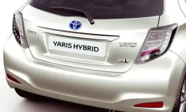 toyota-yaris-listwa-ochronna-nakladka-zderzak-tyl-pz415-b0520-zb-oe