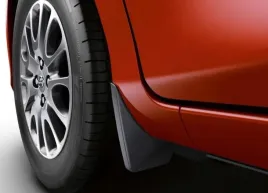 toyota-yaris-chlapacze-oryginal-przod-pw389-0d010-oe