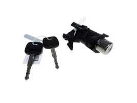 toyota-yaris-wkladka-kluczyk-zamek-klapy-bagaznika-69055-0d010-oe