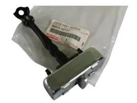 toyota-corolla-uszczelka-drzwi-prawy-przod-67861-02121-oe