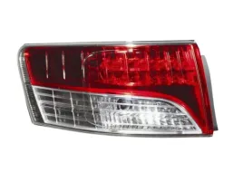 toyota-avensis-lampa-lewy-tyl-81561-05270-oe