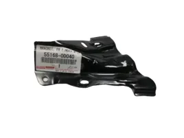 toyota-yaris-uchwyt-wspornik-mocowanie-blotnik-lewy-przod-67831-0d040-oe