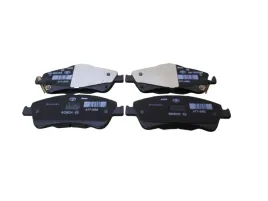 toyota-avensis-verso-klocki-hamulcowe-przednie-04465-0f012-oe