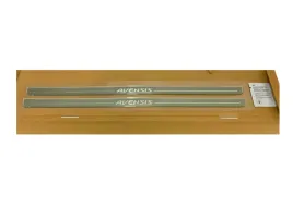 toyota-avensis-listwy-progowe-przednie-pz438-t0180-00-oe