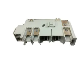 toyota-avensis-verso-skrzynka-bezpiecznikow-82620-20180-oe