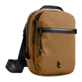 torba-podrozna-tomtoc-aviator-t37-z-paskiem-na-ramie-x-pac-1-3l-brazowa