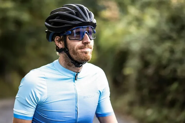 rogelli-switch-okulary-sportowe-kolor-soczewek-niebieskie