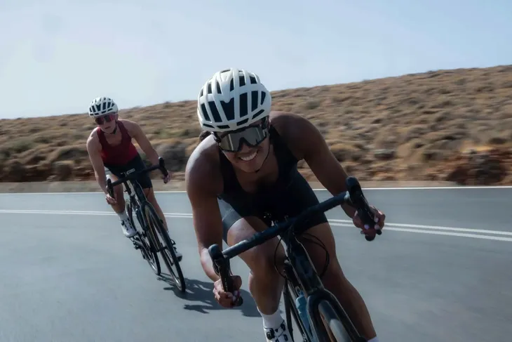 rogelli-deiro-lekki-kask-rowerowy-stan-nowy-rodzaj-uniwersalny